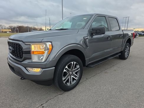 Used 2022 Ford F150 XL w/ STX Appearance Package image 3