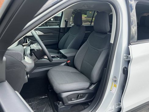 New 2026 Ford Explorer Active RWD image 14