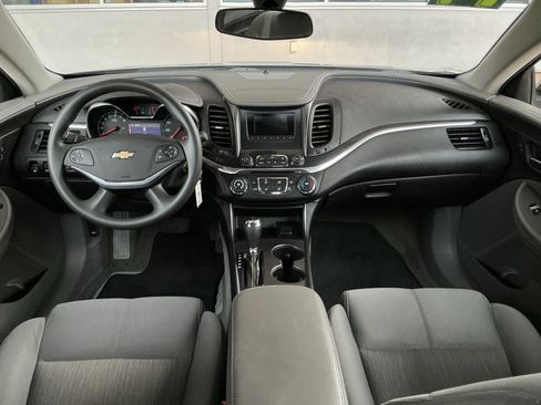 Used 2014 Chevrolet Impala LS w/ LS Convenience Package image 4