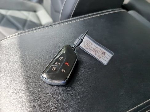 Used 2024 Volkswagen Atlas SE FWD image 28