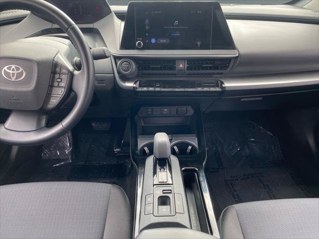 Certified 2025 Toyota Prius LE FWD image 11