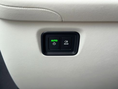 Used 2024 Porsche Cayenne Turbo image 24