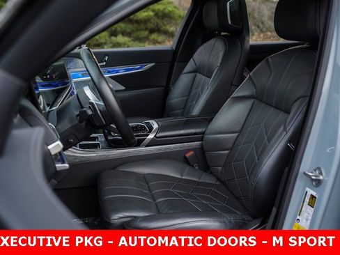 Used 2023 BMW 760i xDrive 760i xDrive w/ Executive Package image 21
