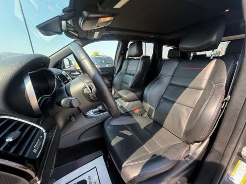 Used 2019 Jeep Grand Cherokee Trailhawk w/ Trailhawk Luxury Group AWD/4WD image 10