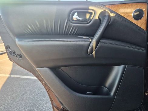 Used 2013 INFINITI QX56 Base w/ Theater Pkg image 13