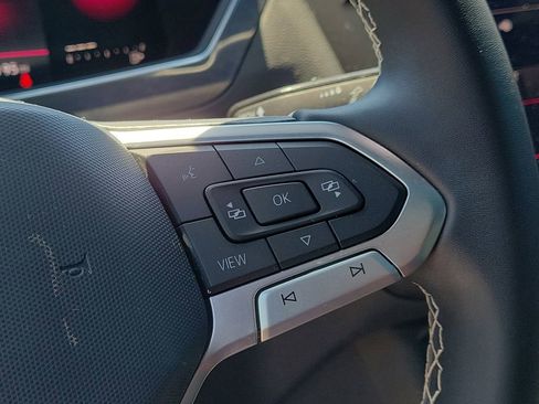 Used 2023 Volkswagen Tiguan SE R-Line FWD image 30