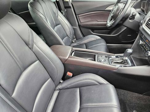 Used 2018 MAZDA MAZDA3 Touring image 14