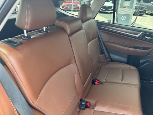 Used 2019 Subaru Outback 2.5i Touring image 18
