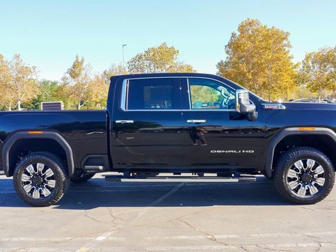 New 2026 GMC Sierra 3500 Denali w/ Denali Reserve Package image 7
