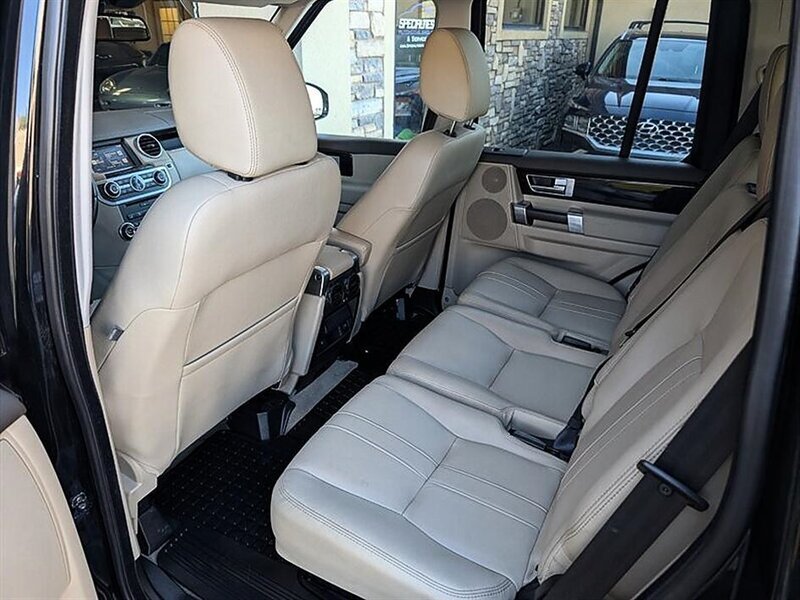 Used 2016 Land Rover LR4 HSE AWD/4WD image 26