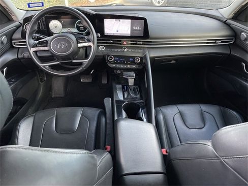 Used 2021 Hyundai Elantra Limited w/ Cargo Package image 10