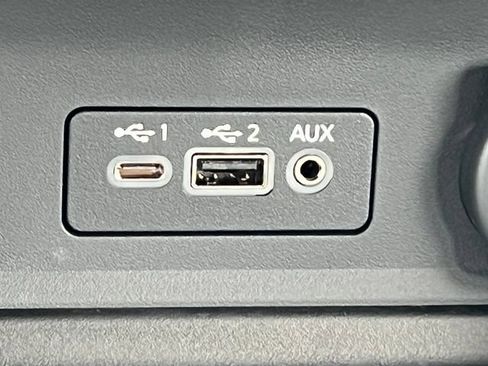 New 2025 Nissan Sentra SR FWD image 24