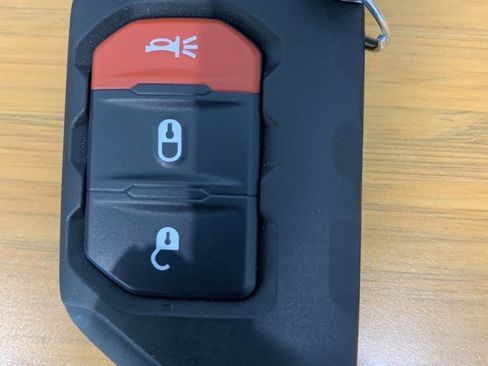 Used 2024 Jeep Wrangler Unlimited Rubicon image 49