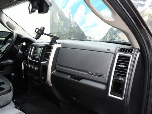 Used 2018 RAM 2500 Big Horn image 24