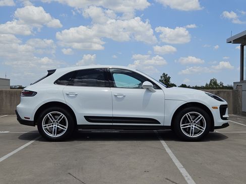 Certified 2026 Porsche Macan AWD/4WD image 9