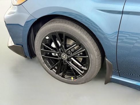 Certified 2025 Toyota Camry SE w/ Convenience Package AWD/4WD image 3
