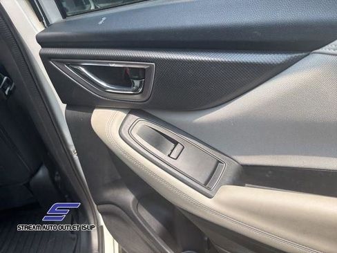 Used 2022 Subaru Forester Premium image 17