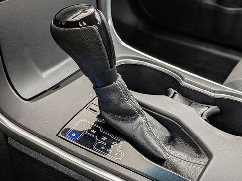 Used 2017 Toyota Camry LE w/ Moonroof Package image 25