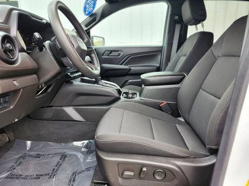 Used 2024 Chevrolet Colorado Trail Boss w/ Advanced Trailering Package AWD/4WD image 16