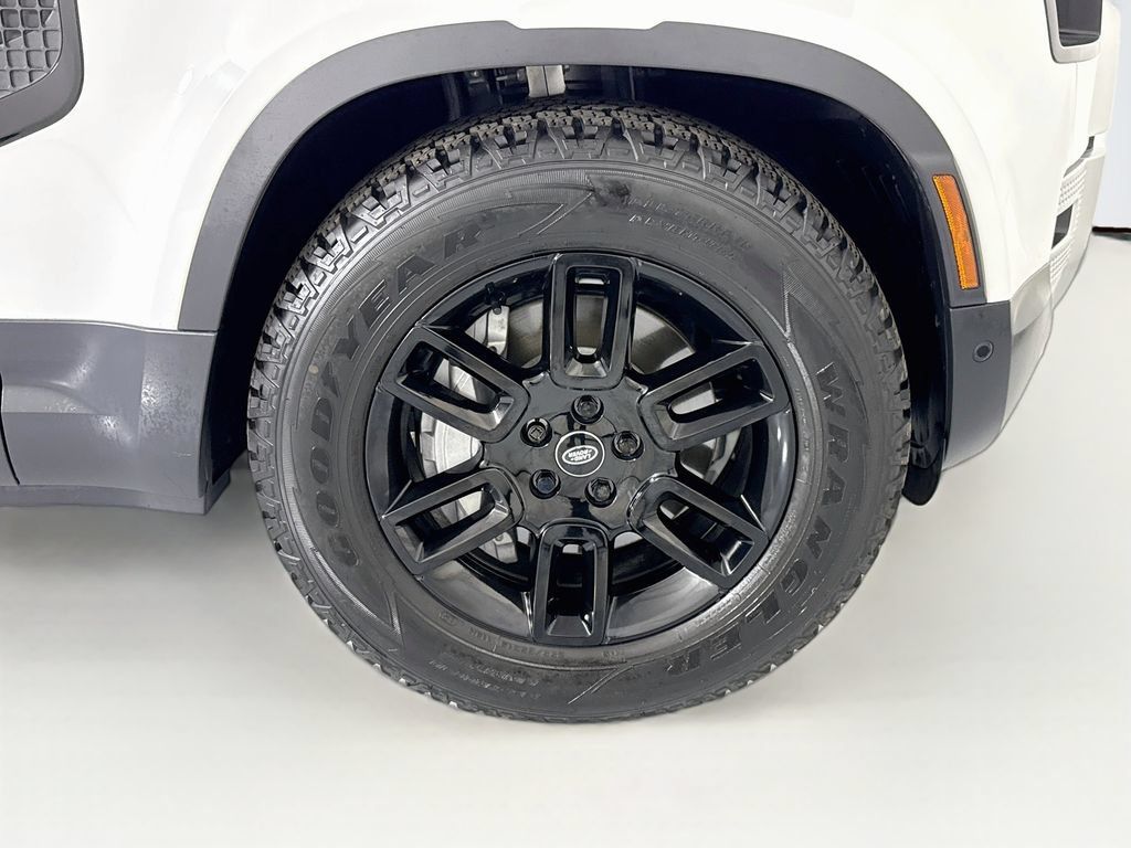 Used 2024 Land Rover Defender 130 S AWD/4WD image 32