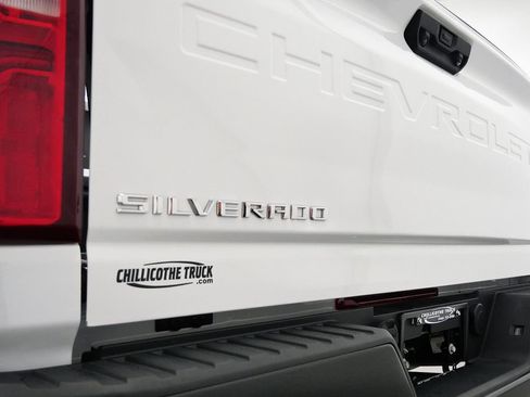 Used 2025 Chevrolet Silverado 3500 W/T AWD/4WD image 9