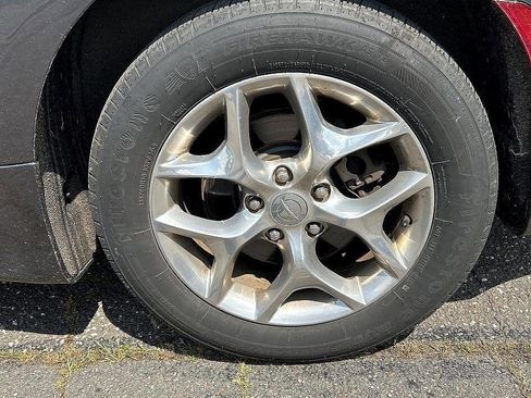 Used 2017 Chrysler Pacifica Limited image 9