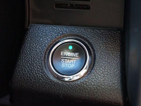 Used 2019 Ford F150 Platinum w/ Max Trailer Tow Package image 28