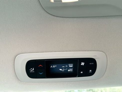 Used 2020 Chrysler Pacifica Touring-L Plus w/ Advanced Safetytec Group image 26