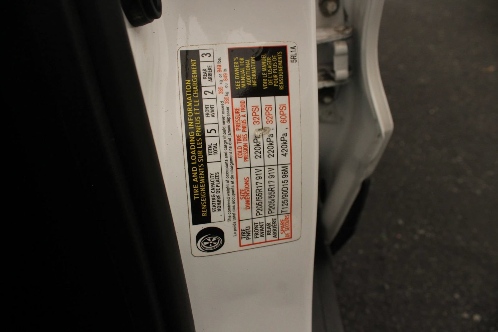 Used 2018 Nissan Kicks SV FWD image 32