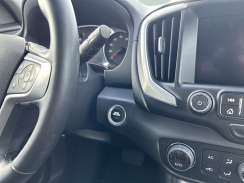 Used 2023 GMC Terrain SLT image 11