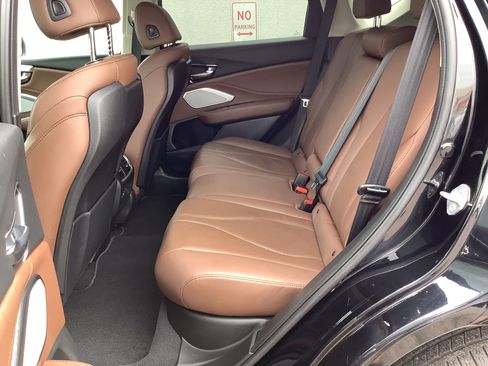 Used 2021 Acura RDX AWD w/ Advance Package image 9