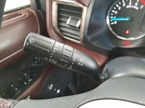 Used 2024 Ford Expedition Limited image 21