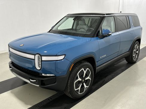 Used 2024 Rivian R1S Adventure AWD/4WD image 1