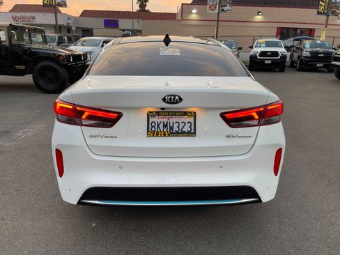 Used 2020 Kia Optima EX w/ Technology Package image 4
