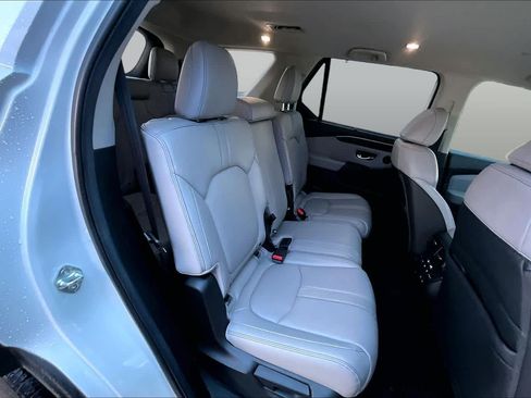 Used 2025 Honda Pilot EX-L image 19