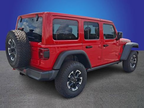 Used 2025 Jeep Wrangler Unlimited Rubicon AWD/4WD image 4