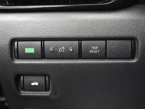 Used 2024 Nissan Sentra SV FWD image 21