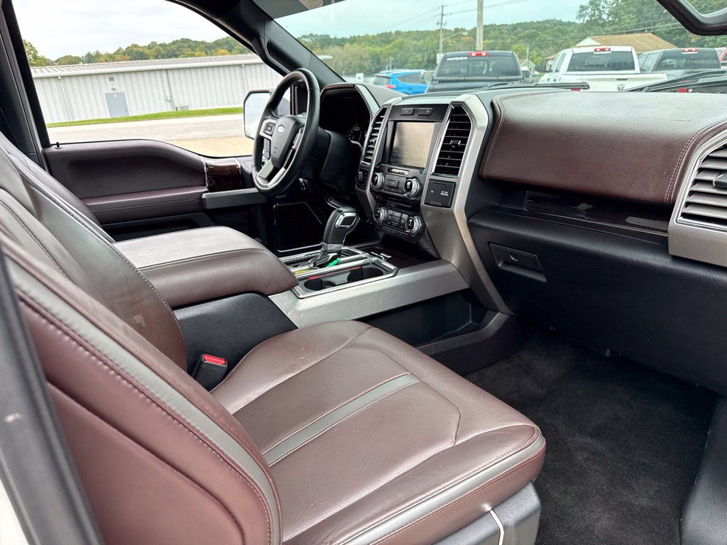 Used 2015 Ford F150 Platinum w/ Equipment Group 701A Luxury AWD/4WD image 47