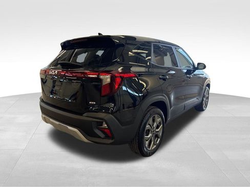 Certified 2024 Kia Seltos LX image 19