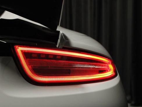 Certified 2016 Porsche 911 Carrera GTS RWD image 32