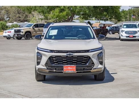 Used 2026 Chevrolet Trax ACTIV w/ Driver Confidence Package FWD image 3