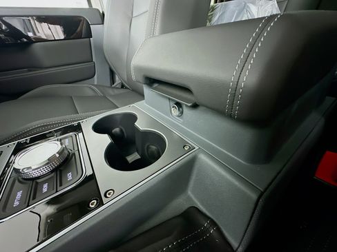 New 2025 INEOS Grenadier Fieldmaster Edition AWD/4WD image 28