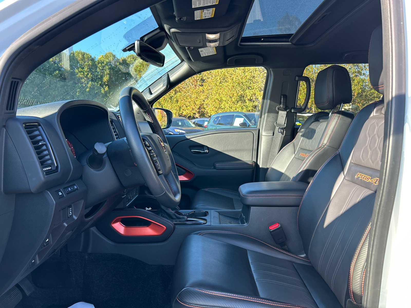 Certified 2024 Nissan Frontier PRO-4X w/ Pro Premium Package AWD/4WD image 10