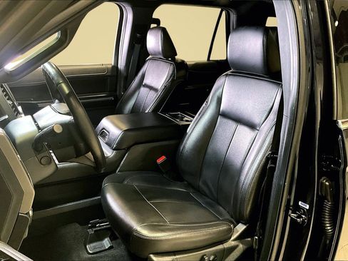 Used 2021 Ford Expedition XLT image 20