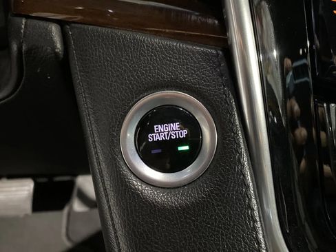 Used 2019 Cadillac Escalade ESV Luxury image 15