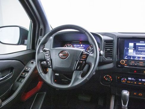 Used 2022 Nissan Frontier PRO-4X w/ Technology Package image 4