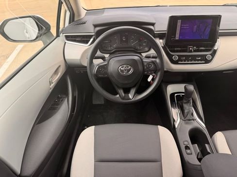 Used 2023 Toyota Corolla LE image 22