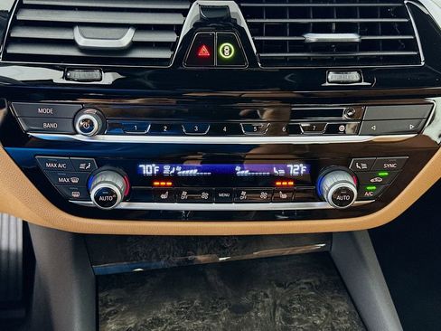 Certified 2023 BMW 530i w/ Premium Package image 16