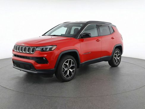 Used 2025 Jeep Compass Limited AWD/4WD image 3