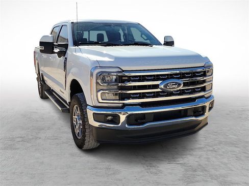 Used 2023 Ford F250 Lariat w/ FX4 Off-Road Package image 2